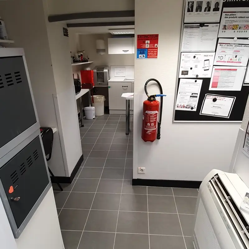 Réfection locaux personnel après